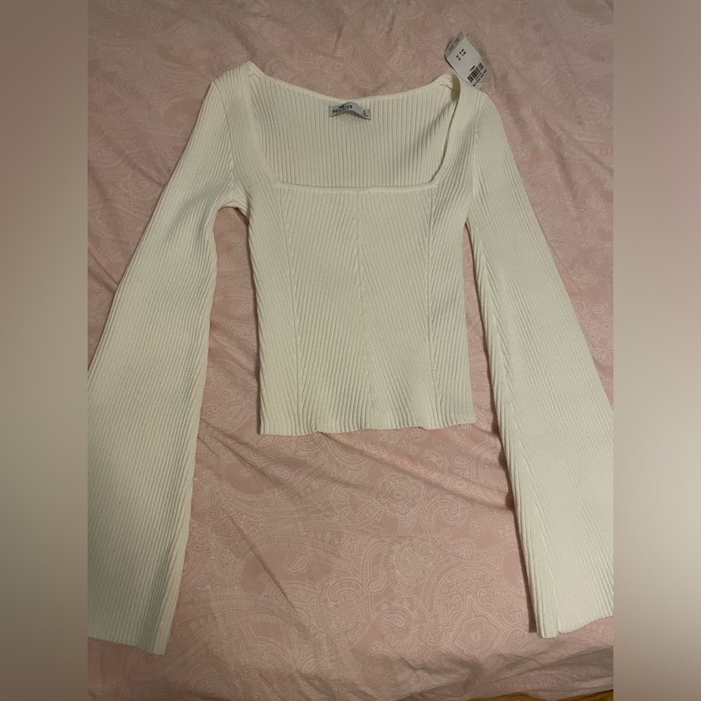 TRENDY hollister top NWT